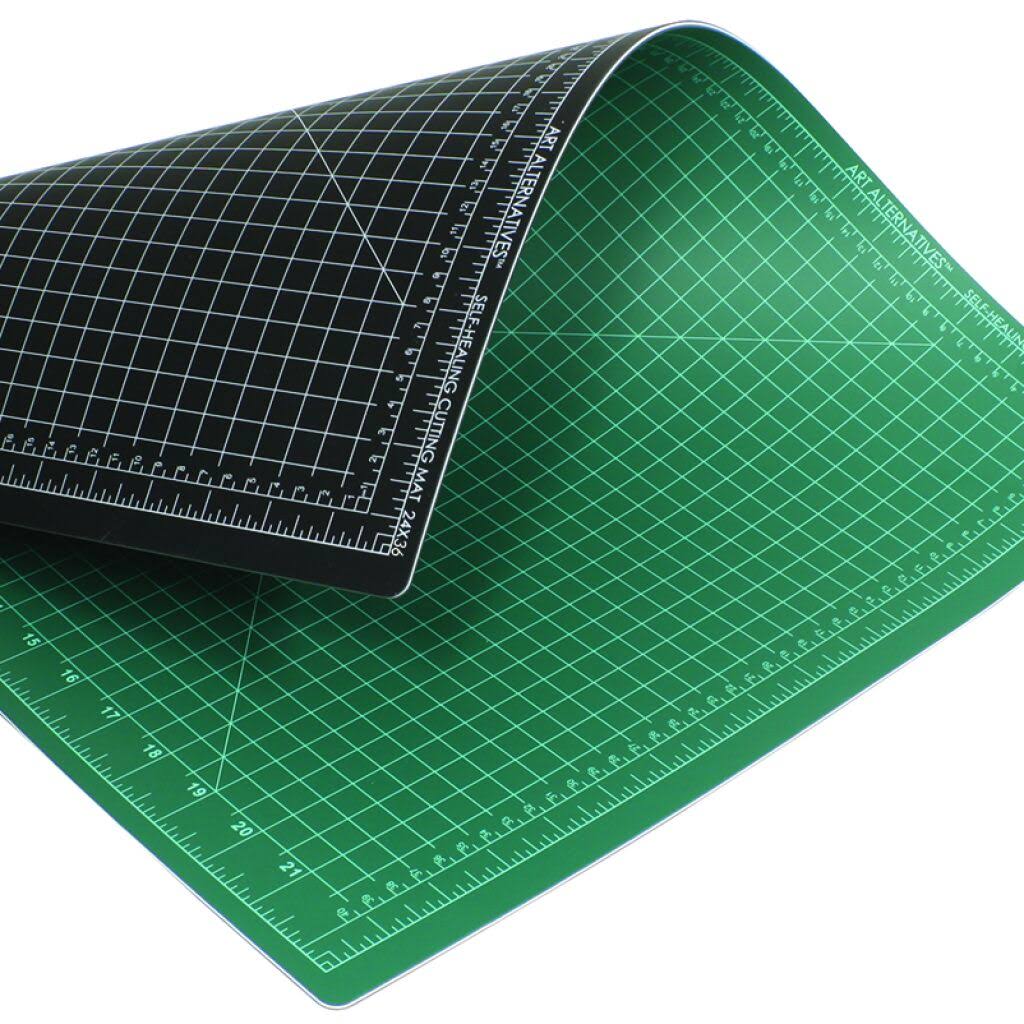 Self-Healing Cutting Mat 24 inch x 36 inch Double-Sided Green/Black A34321