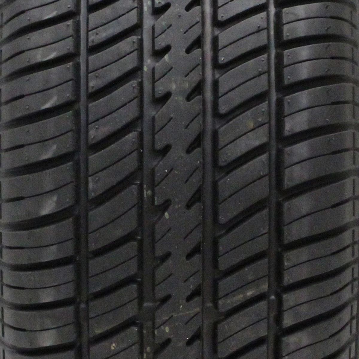 All Season P275/60R15 107T Passenger Tire B843142