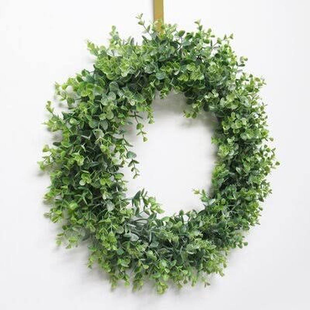 Eucalyptus Plastic Wreath K4076