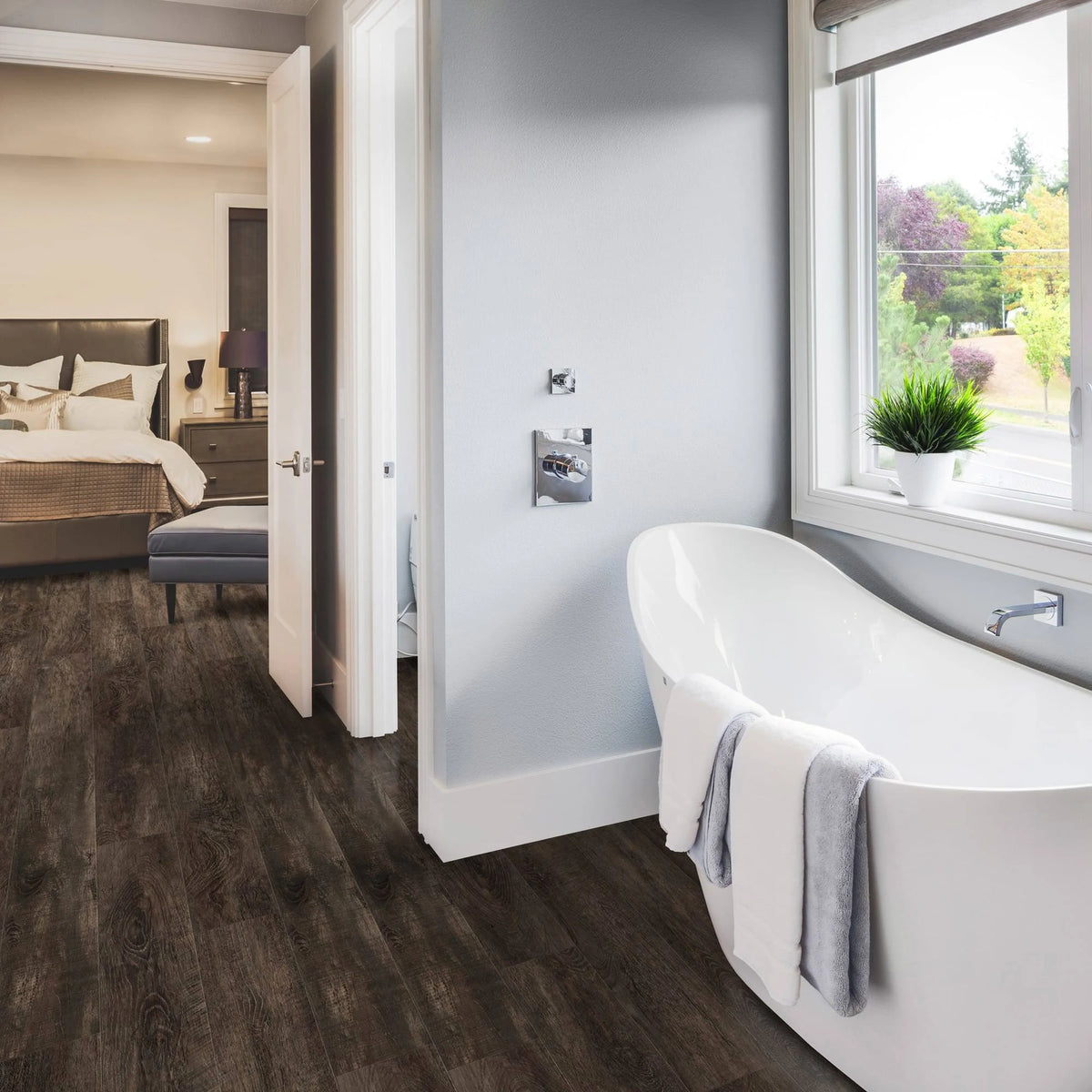 Shadowed Oak Vinyl Flooring X91692