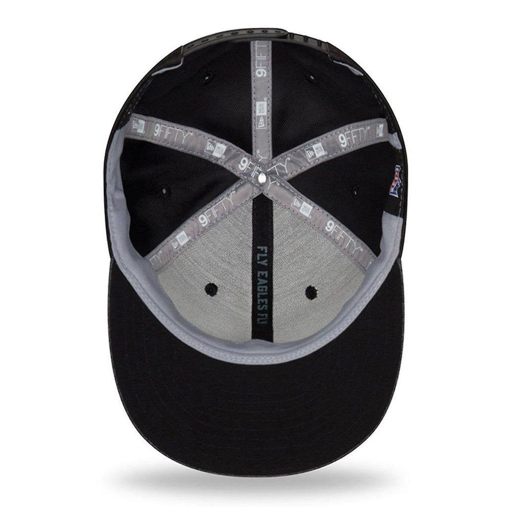 Black Snapback Cap S163