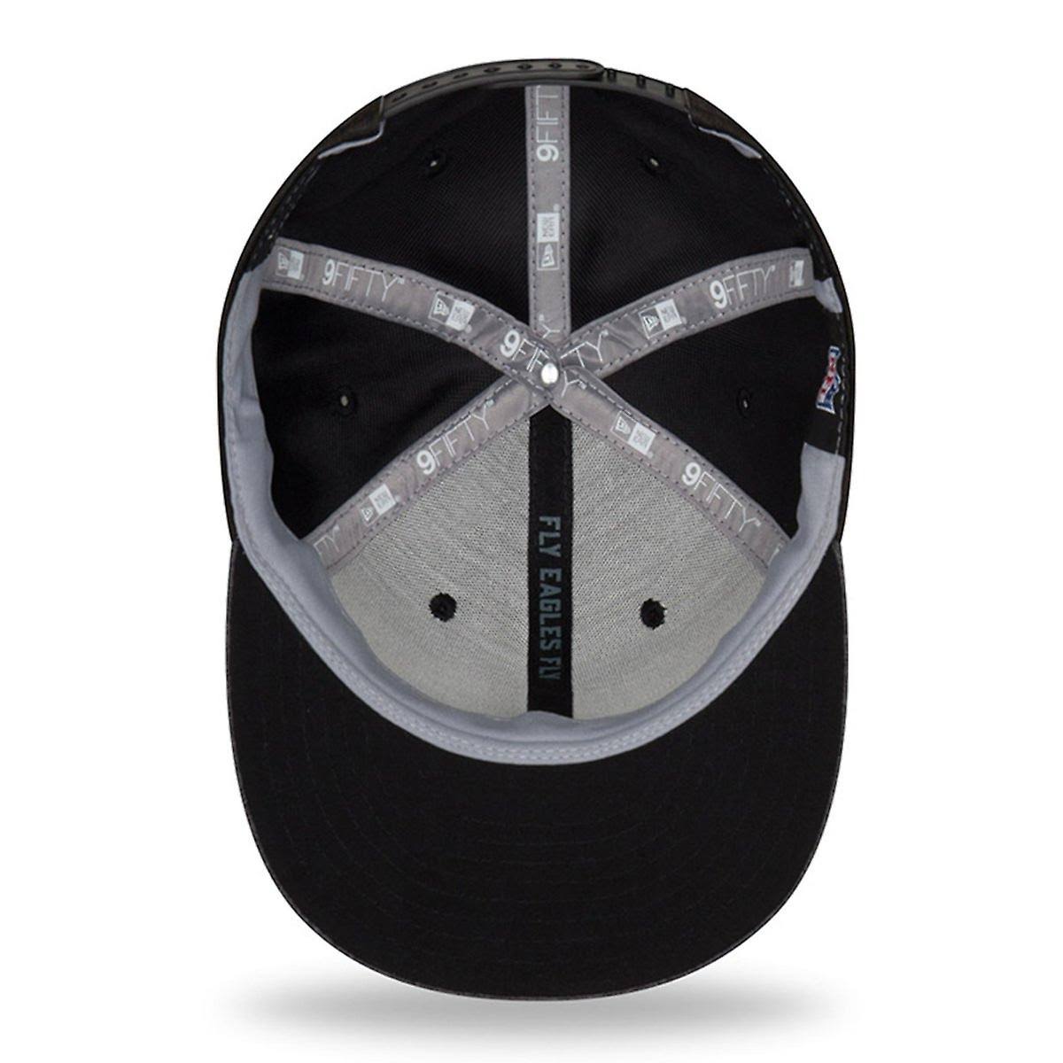 Black Snapback Cap S163
