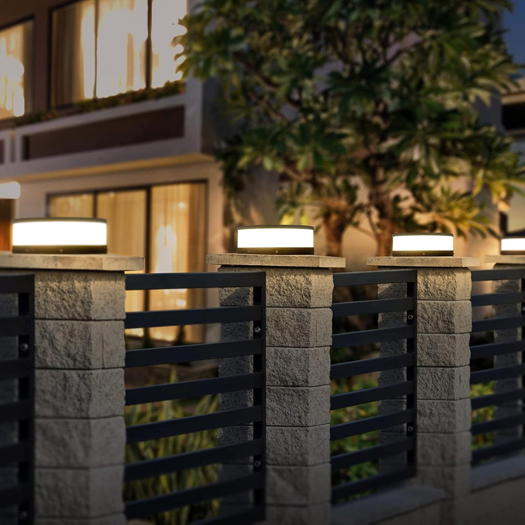 Outdoor Solar Post Cap Light R1505