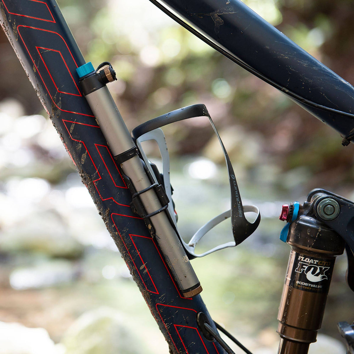 Carbon Side-Entry Bottle Cage O4352