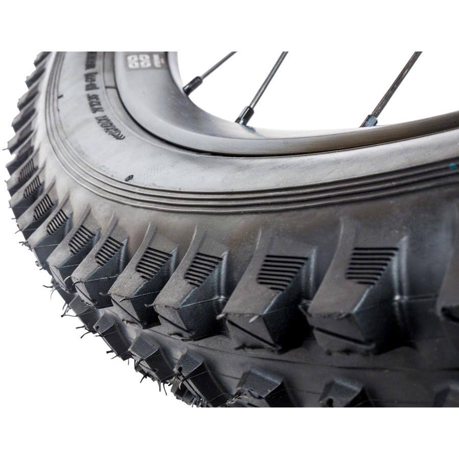 29 x 2.35 Black Tubeless Tire I620
