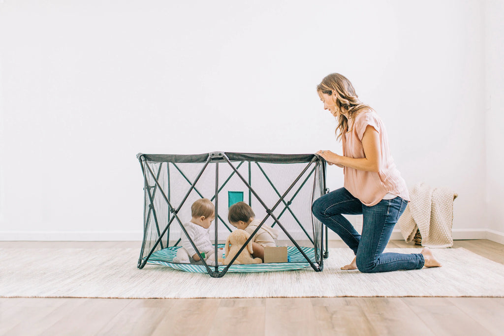 Portable Playard with Canopy H855222